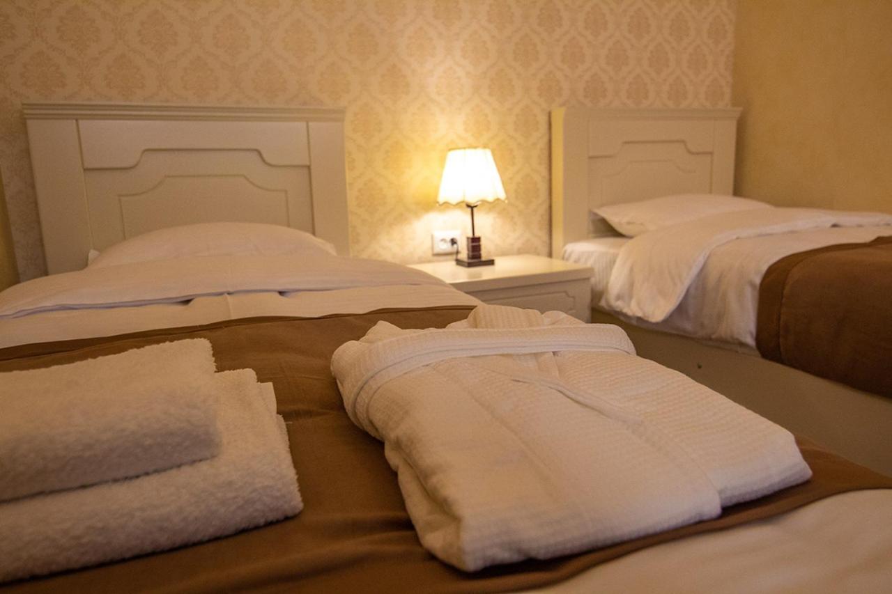 Royal Apartment In Old Tbilisi Eksteriør billede